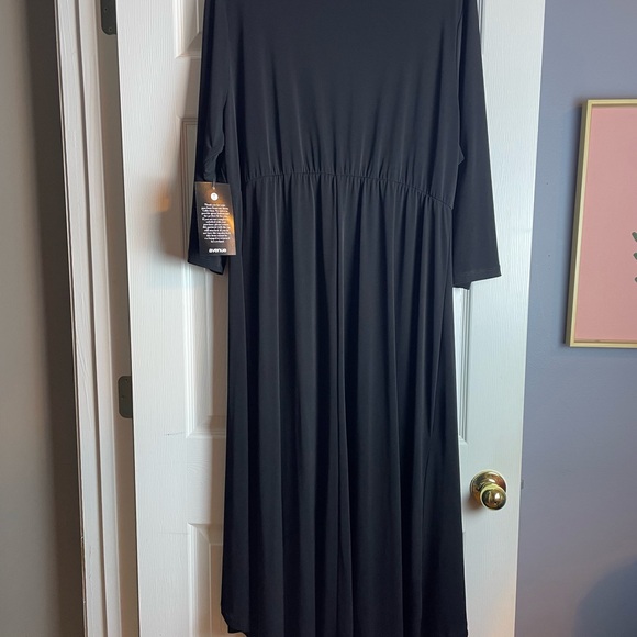 NWT AVENUE JERSEY KNIT FORMAL DRESS SIZE 22/24 - Picture 6 of 11